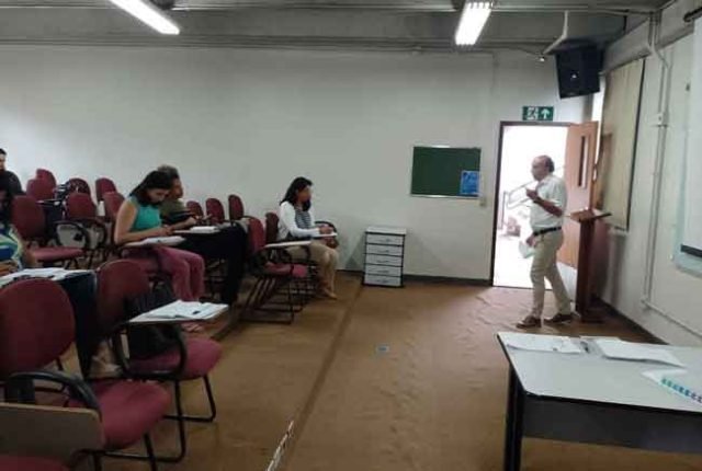 {BEEE2EA1-DADD-BA35-B7AA-CA5DB32BCD8B}