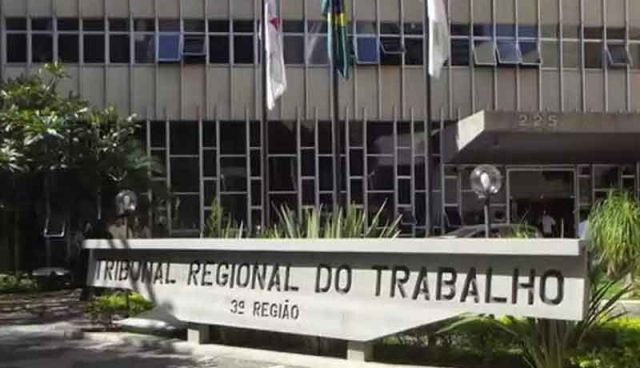 4871289372198379812798321