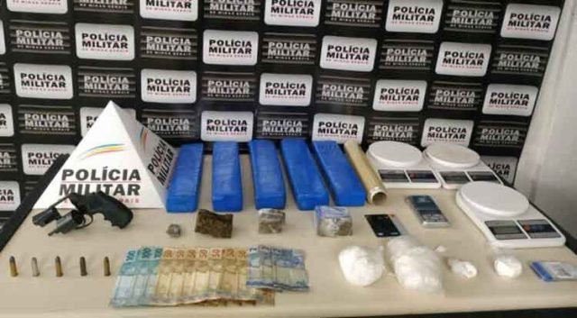 42739847238974238743829432