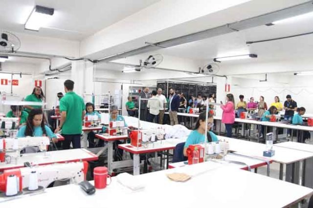 {DA8B0DAD-E00B-41BE-EC2E-0EAE646AABA3}