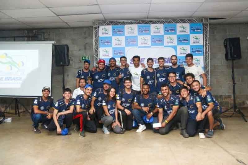 A equipe Cheetah Racing na competição Fórmula SAE 2023.