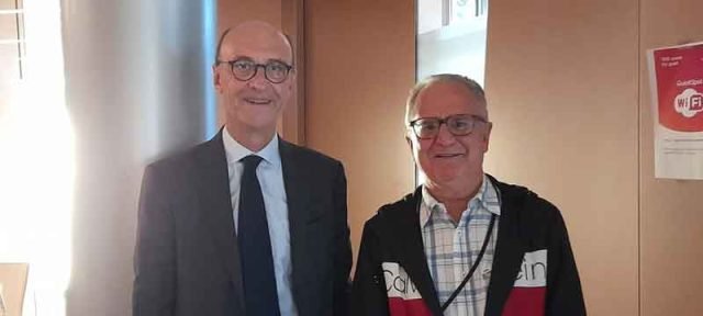 Visita-a-ArcelorMittal-em-Luxemburgo---Dr-Laércio-e-o-presidente-da-ArcelorMittal-Luxemburgo,-Michel-Wurth