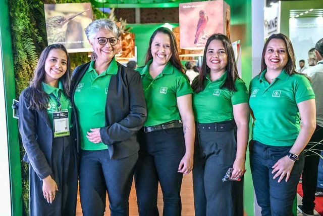 Foto1---Equipe-da-Assessoria-de-Sustentabilidade-pronta-para-receber-os-visitantes-na-34ª-Expo-Usipa