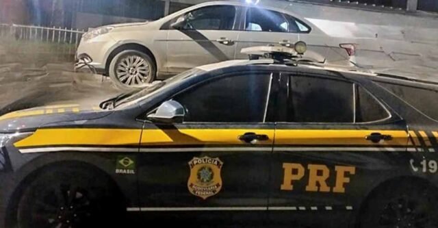Condutor do Fiat Siena, adquirido por R$ 25.500,00 em 2019 de um cliente do seu restaurante