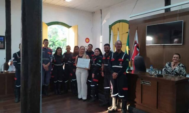 recebe-segunda-moção-de-aplausos-na-Câmara1