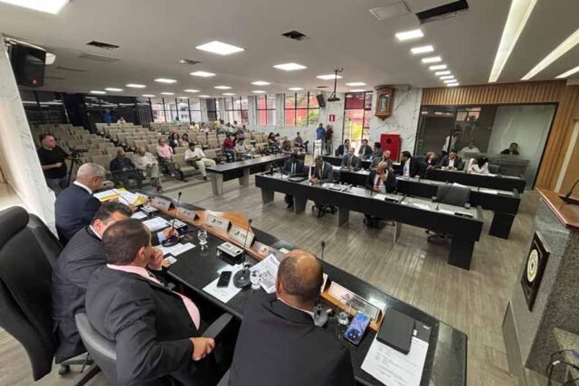 Câmara-Municipal-de-Itabira-aprova-projeto-que-estima-orçamento-do-município-para-2025