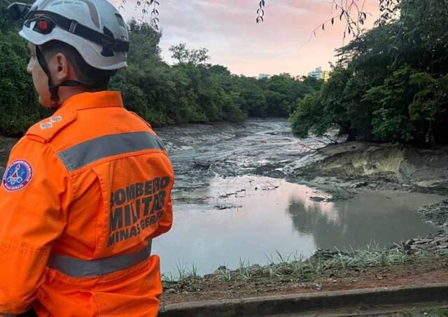 Rompimento-de-represa-no-Parque-Lagoa-do-Nado-mobiliza-bombeiros-e-causa-bloqueio-na-Av.-Pedro-I