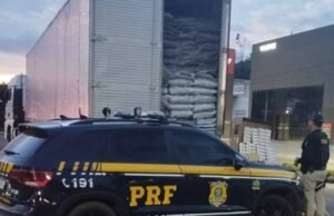 PRF apreende mais de 1 milhão de maços de cigarros sem documentação fiscal nas BRs 381 e 116