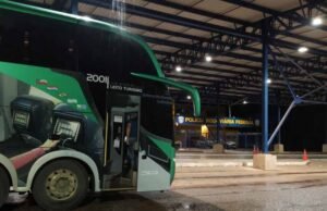 Motorista de ônibus de 23 anos com CNH falsa é detido pela PRF na BR-040 em Paracatu