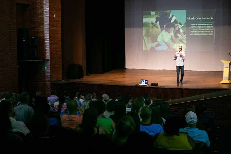 Palestra para condutores do transporte escolar - Foto Filipe Augusto Acom PMI