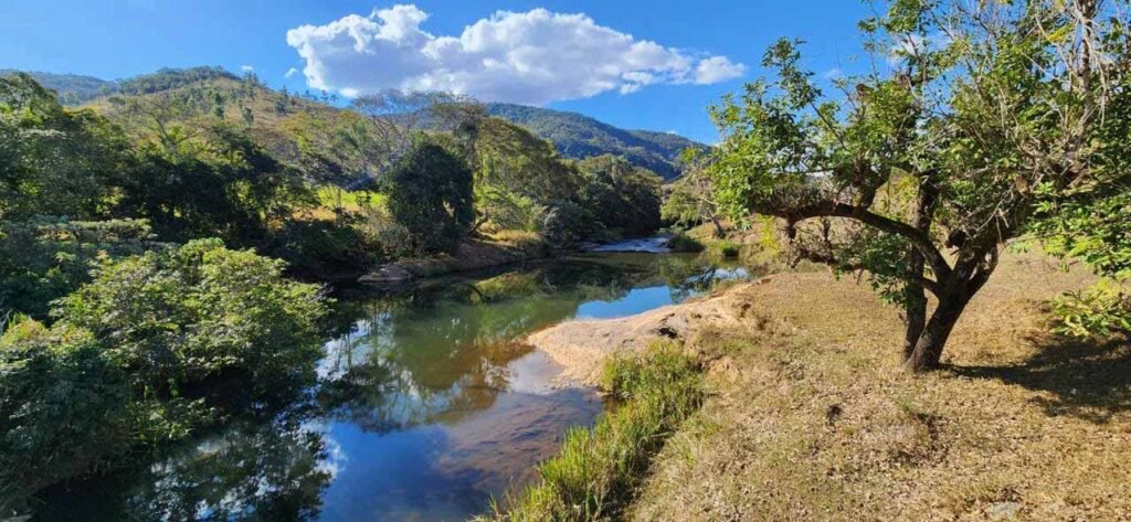 Rio Tanque, em Itabira (MG). Crédito: Mariana Almeida