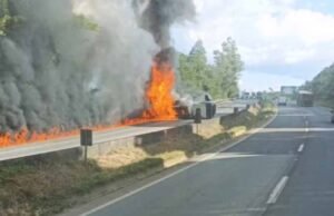 BR-381; Carreta carregada de combustíveis tomba e interdita a Fernão Dias
