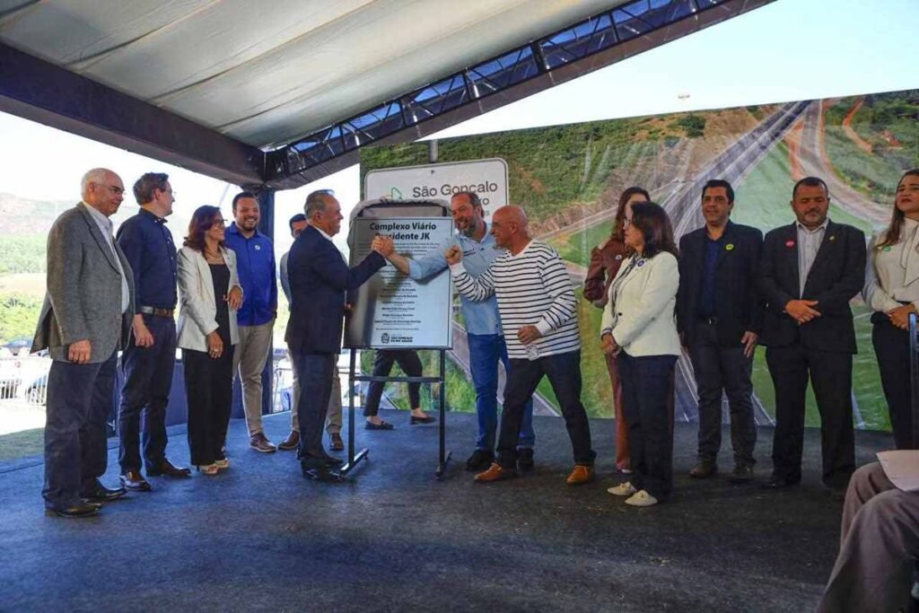 Inaugurado novo trevo.