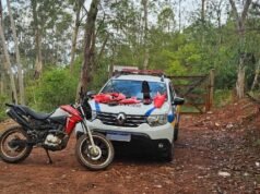 Moto furtada em Alvinópolis é encontrada em mata pela PM de Bela Vista de Minas