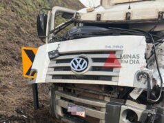 Vídeo; Colisão entre caminhão e carreta deixa motorista ferido na BR-381, em João Monlevade