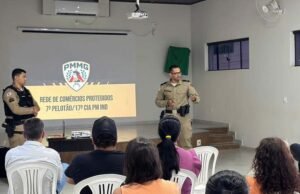 Polícia Militar reúne comerciantes de Alvinópolis para fortalecer Rede de Comércios Protegidos