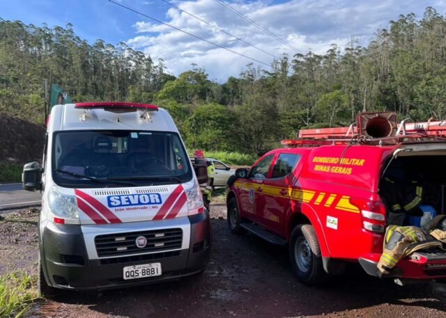 acidente-mg123-capotamento