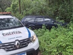 Polícia Militar recupera veículo furtado às margens do Rio Santa Bárbara em João Monlevade