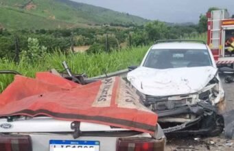 Pai, mãe, avó e tia morrem em acidente na BR-259; criança é resgatada com vida