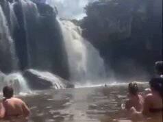 Vídeo; Bombeiros salvam homem de afogamento na Cachoeira Três Barras em Conceição do Mato Dentro
