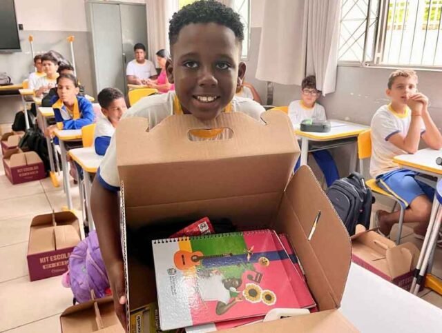 esducação-entrega-kits-sao-gonaçlo