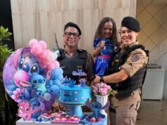 Polícia Militar faz surpresa em festa de aniversário e emociona criança fã da corporação em Rio Piracicaba