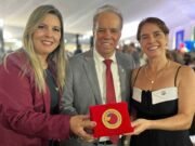 São Gonçalo do Rio Abaixo recebe Selo Ouro de Alfabetização 2025 em Brasília