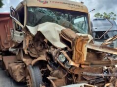 Vídeo; Engavetamento com três caminhões deixa ferido na BR-381 entre São Gonçalo e Monlevade