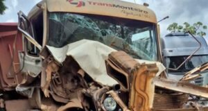 Vídeo; Engavetamento com três caminhões deixa ferido na BR-381 entre São Gonçalo e Monlevade