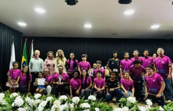 Destaque Esportivo Monlevadense reúne centenas de pessoas e celebra talentos em noite de homenagens