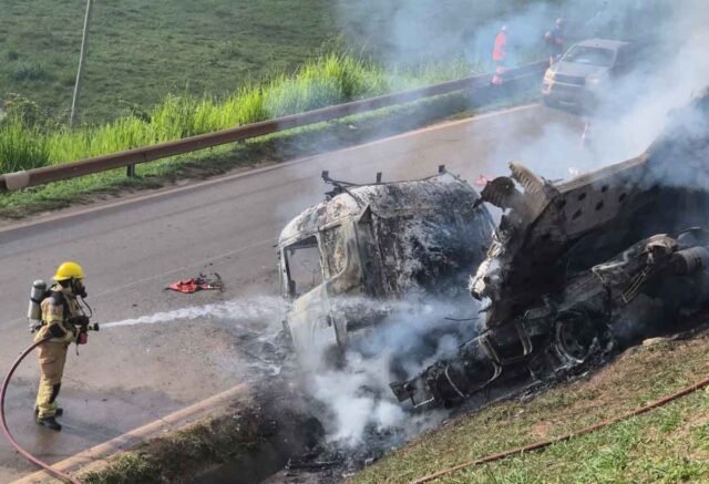 0b0f32eb-baca-4b10-947d-5717e1bd4eff