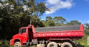 Caminhão roubado em Lagoa Santa é recuperado pela PM na zona rural de Bom Jesus do Amparo