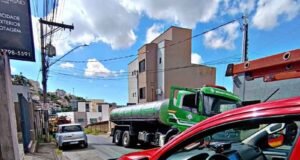 Curto-circuito em geladeira provoca incêndio em apartamento no Bairro Rosário em João Monlevade