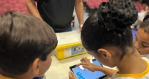 Estudantes vivenciam experiência com robótica em evento educacional em São Gonçalo