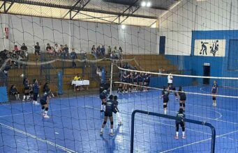 Jovens atletas de São Gonçalo vivenciam integração e aprendizado em festival de vôlei regional