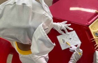 Prefeitura de São Gonçalo leva alegria da Páscoa às escolas com entrega de ovos de chocolate