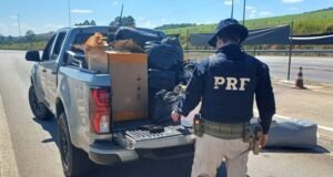 Servidores são detidos com veículo da Prefeitura e mercadorias irregulares na BR-381