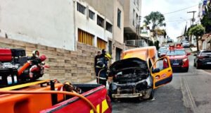 Incêndio destrói Fiat Fiorino no bairro Novo Horizonte, em João Monlevade