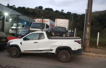 Motociclista fica ferido após colisão com Fiat Strada na Avenida Armando Fajardo, em João Monlevade