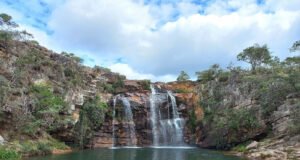 Jovem de 22 anos morre afogado na Cachoeira da Toca, em Diamantina