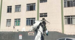 Vídeo; Queda de avião no bairro Silveira deixa dois mortos e três feridos graves em BH